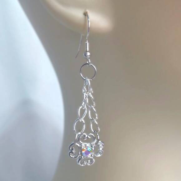 Chandelier Filigree Crystal Dangle Earrings AB Silver Tone Chain Maille Flower - Picture 1 of 12